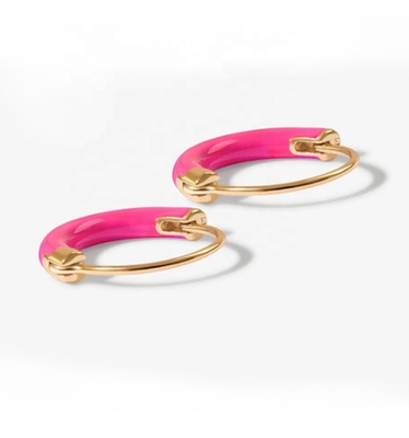 گوشواره های نقره ای 925 استرلینگ 18 میلی متر حلقه های دیا با مروارید گلابی داغ و طلا 18K