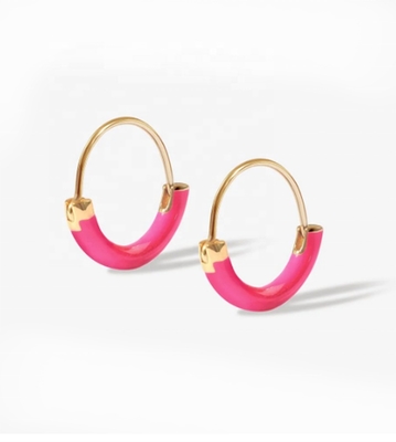 گوشواره های نقره ای 925 استرلینگ 18 میلی متر حلقه های دیا با مروارید گلابی داغ و طلا 18K