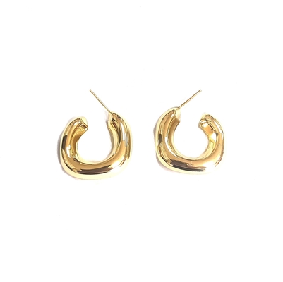 سفارشی سازی طلای 18K برنج حلقه گوشه ای ODM بانوان حلقه گوشه ای طلایی