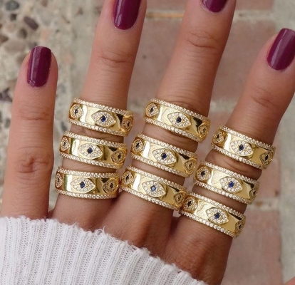 رنگ آبی سفیر سفید CZ چشم زنان Eternity Band Brass Eternity Ring برای زنان