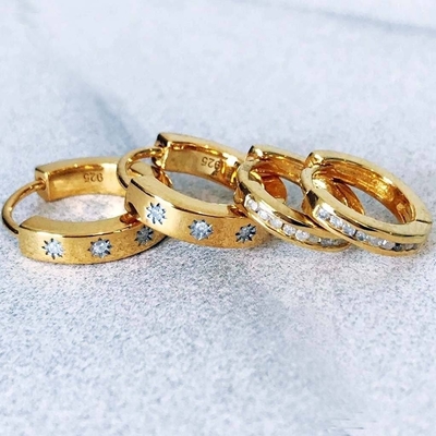 گوشواره های شیک 14K طلایی ستاره ورمیل مجموعه الماس آغوش حلقه برای سبک بدون تلاش