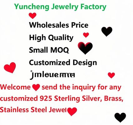 گوشواره‌های میخی توت‌فرنگی نقره استرلینگ 925 برای کودکان با خلوص 92.5٪