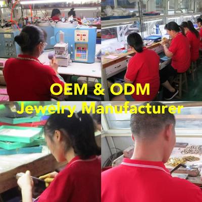 دستبند با آویز پروانه ای روکش طلای 14 عیار در نقره استرلینگ 925 با حداقل سفارش 50 عدد