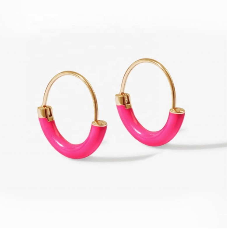 گوشواره های نقره ای 925 استرلینگ 18 میلی متر حلقه های دیا با مروارید گلابی داغ و طلا 18K