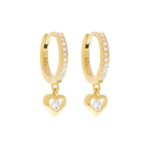 گوشواره های مینی دل Dangle CZ Huggie به ظاهر شما یک لمس جذاب اضافه کنید