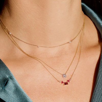 گردنبند الماس CZ شکل دیسک کوچک 18K طلایی برای دختران در طراحی سبک کلاسیک