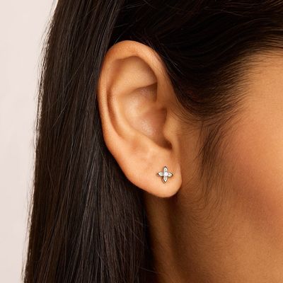 گوشواره‌های میخی نقره استرلینگ 925 با طرح گل، اندازه کوچک برای استفاده روزمره