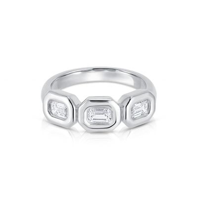 حلقه زرمرد سه گانه نقره ای دست ساز با سنگ زرکون AAA و 14K Gold Bezel