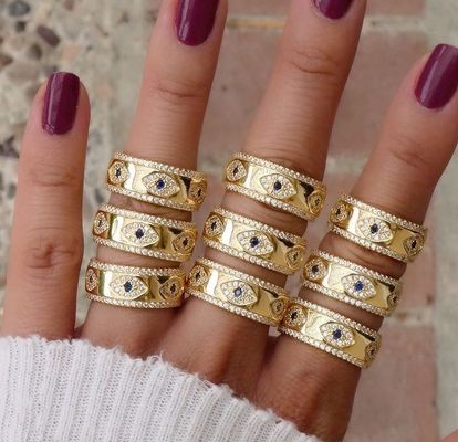 رنگ آبی سفیر سفید CZ چشم زنان Eternity Band Brass Eternity Ring برای زنان