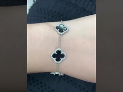 گرم و جسور: رونمایی از مجموعه جواهرات مسی خیره کننده!